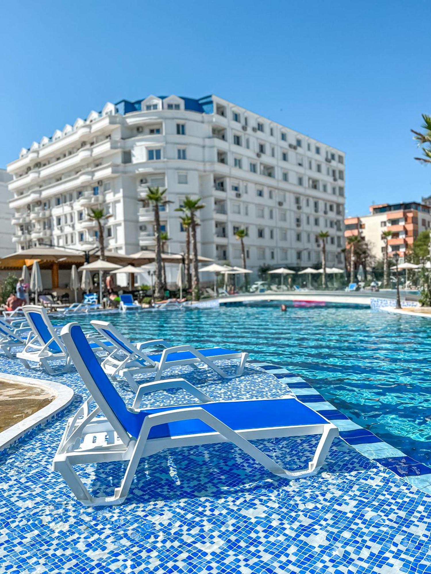 Fafa Aqua Blue Hotel Golem  Bagian luar foto